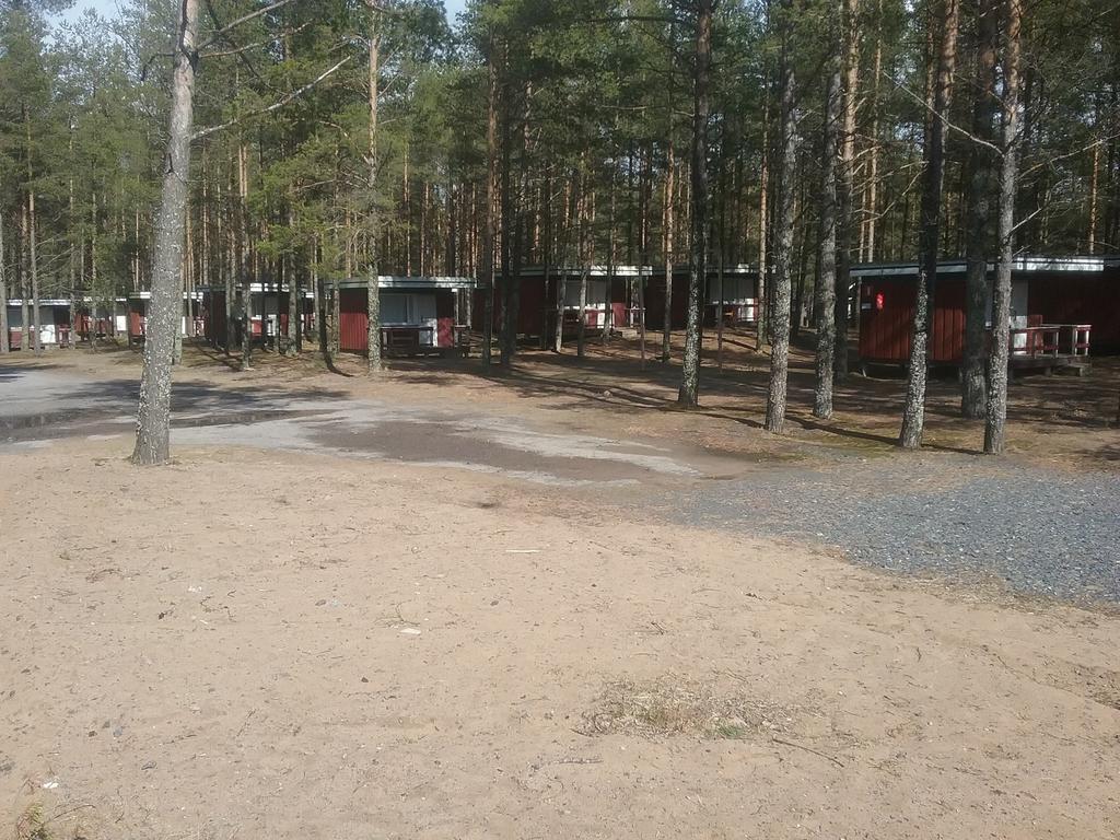 Rantakallan Leirintamokit Hotel Kalajoki Exterior photo